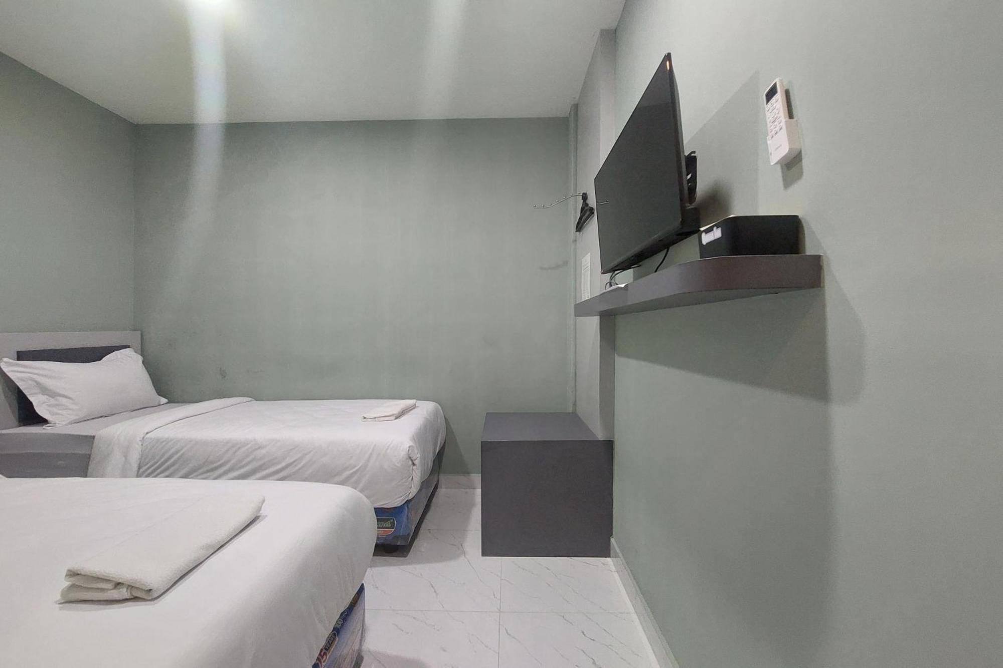 Qinara Hotel